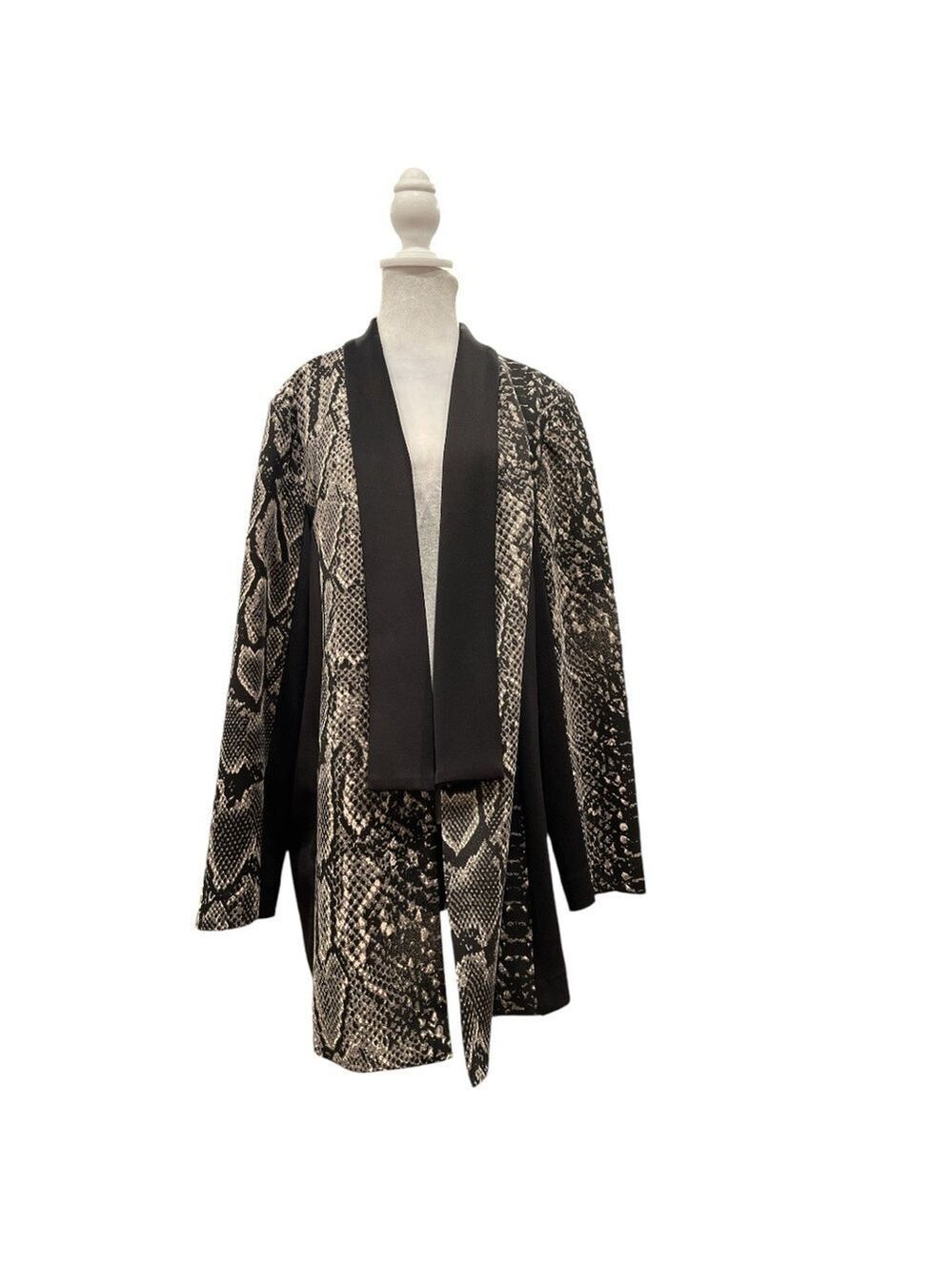 mblm Snake Print Open Front kimono Blazer Size 2 (Fits XL–XXL)